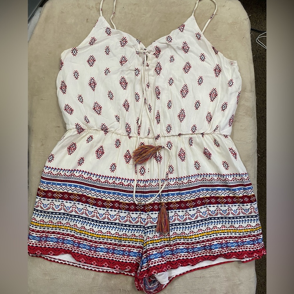 Xhilaration Women's Red and Blue Patterned Romper